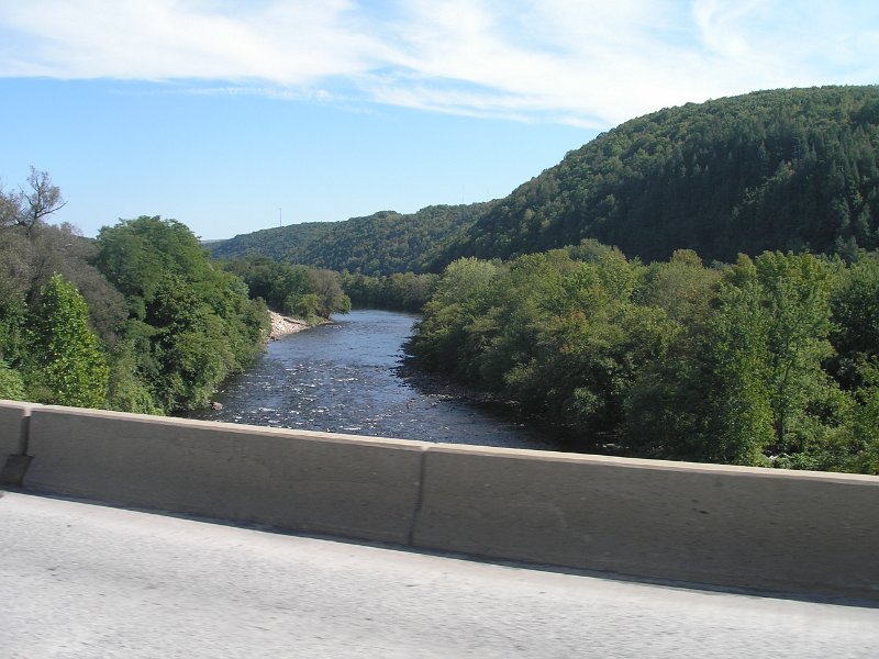 Whitewater rafting - golf trip 2008 154.jpg